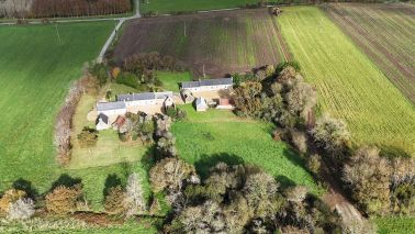 corps de ferme 11 Pièces en vente sur GUILER SUR GOYEN (29710)