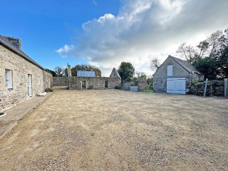 corps de ferme 11 Pièces en vente sur GUILER SUR GOYEN (29710)