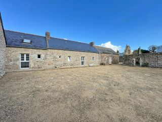 corps de ferme 11 Pièces en vente sur GUILER SUR GOYEN (29710)
