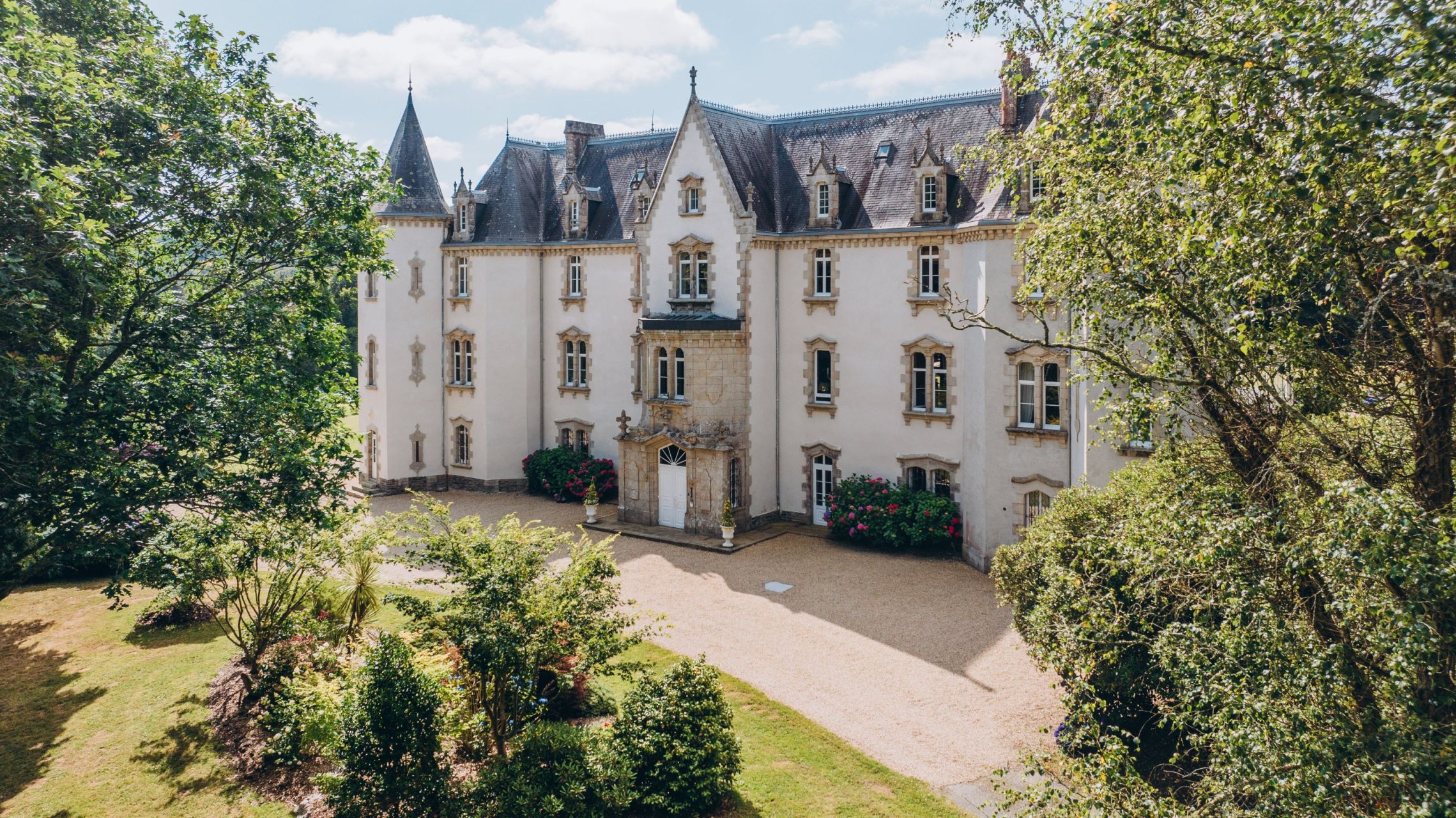 château 20 Pièces en vente sur ST GOAZEC (29520)