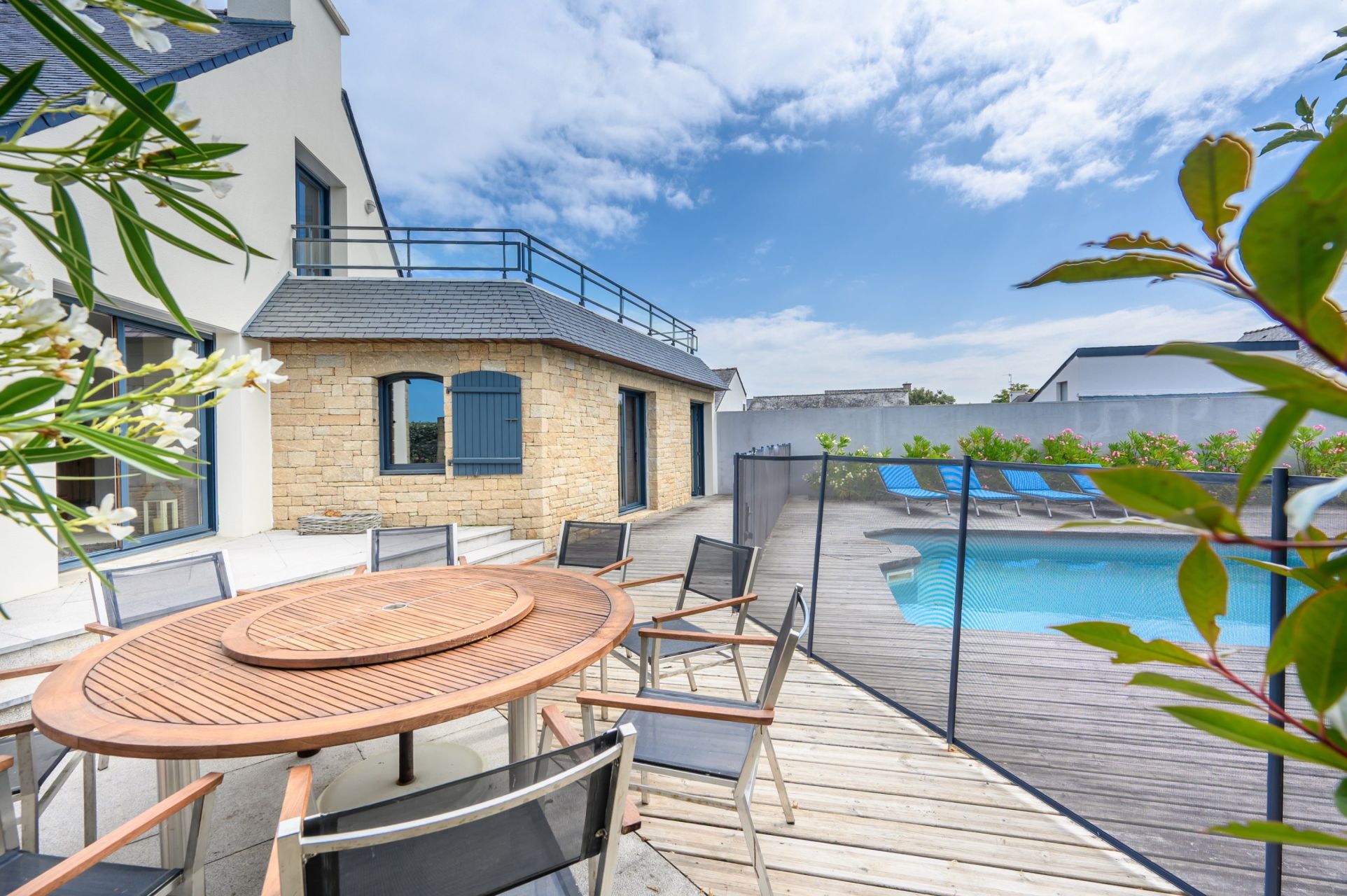 contemporary house 6 Rooms for sale on ARZON (56640)