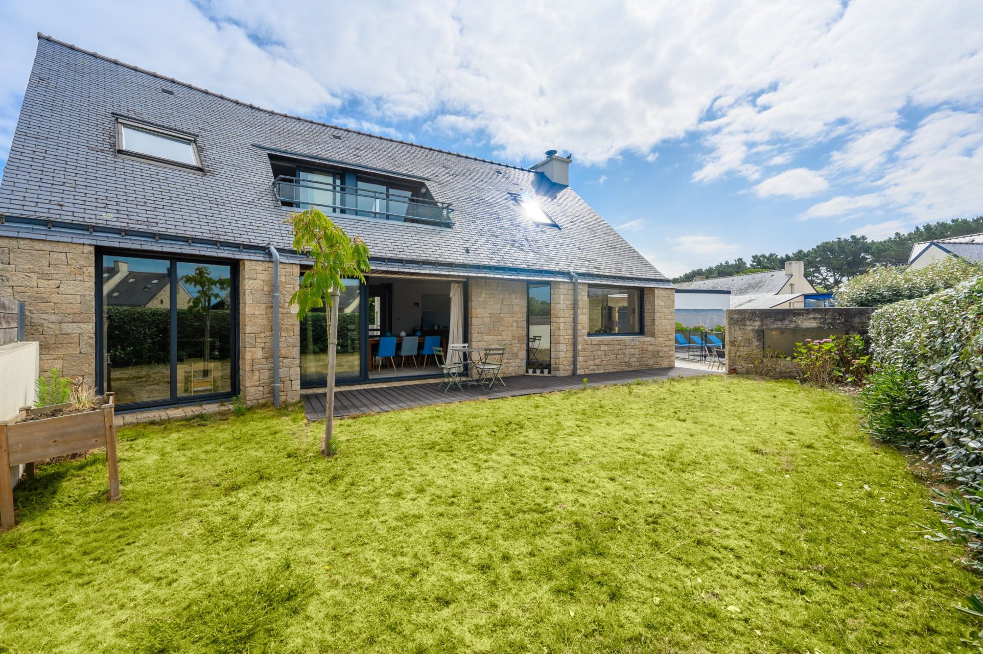 contemporary house 6 Rooms for sale on ARZON (56640)