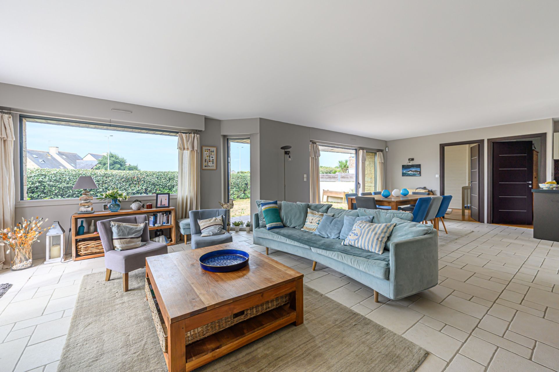 contemporary house 6 Rooms for sale on ARZON (56640)