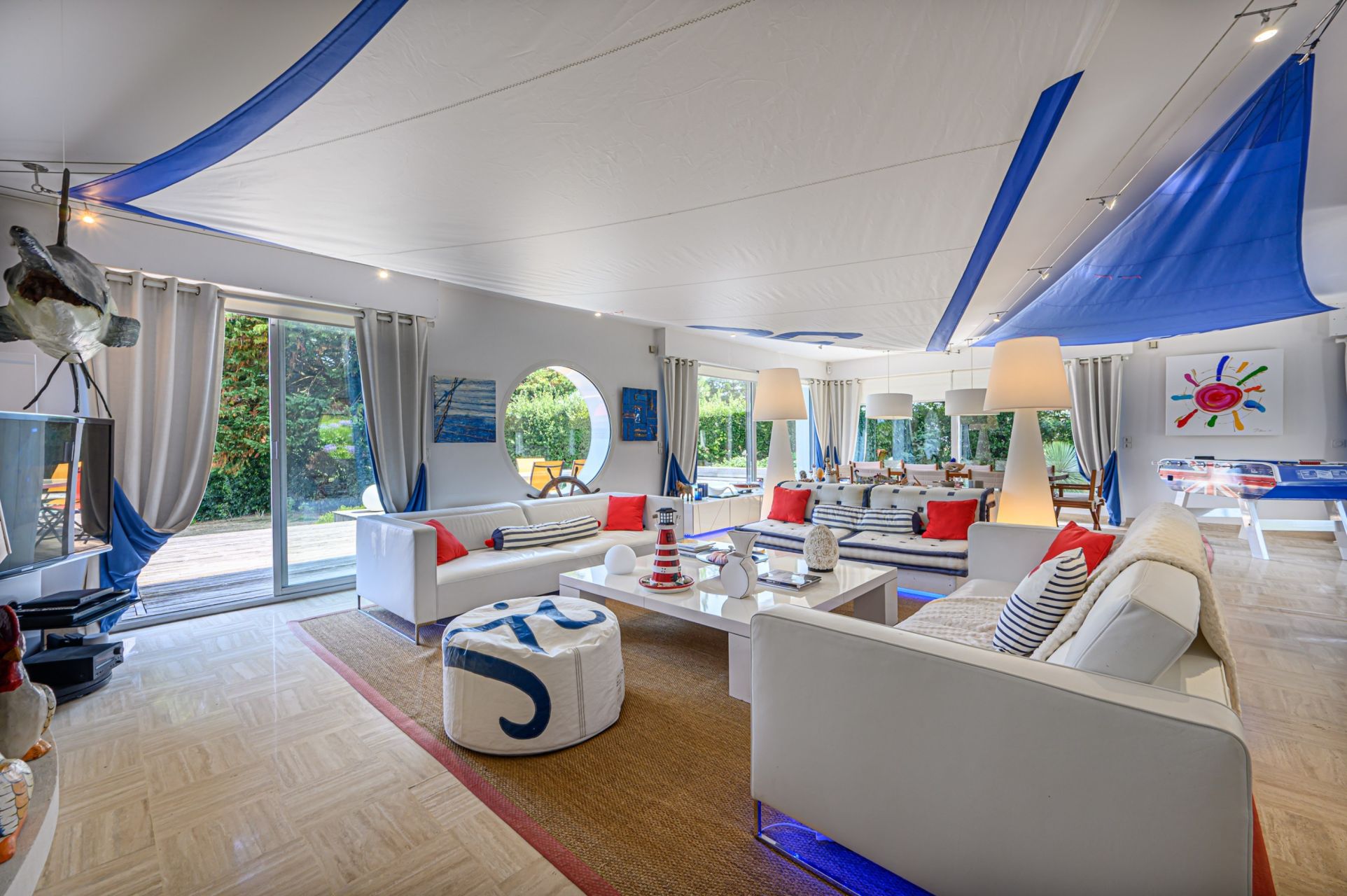 house 9 Rooms for sale on PLOUHINEC (56680)