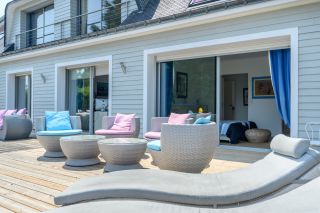 house 9 Rooms for sale on PLOUHINEC (56680)