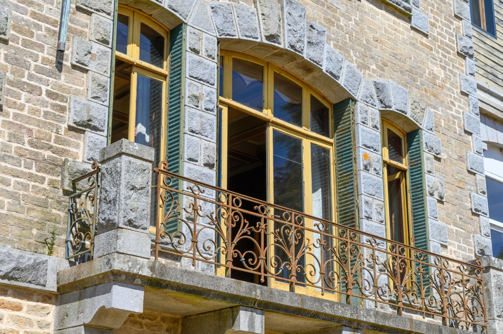 manoir 20 Pièces en vente sur PLUNERET (56400)