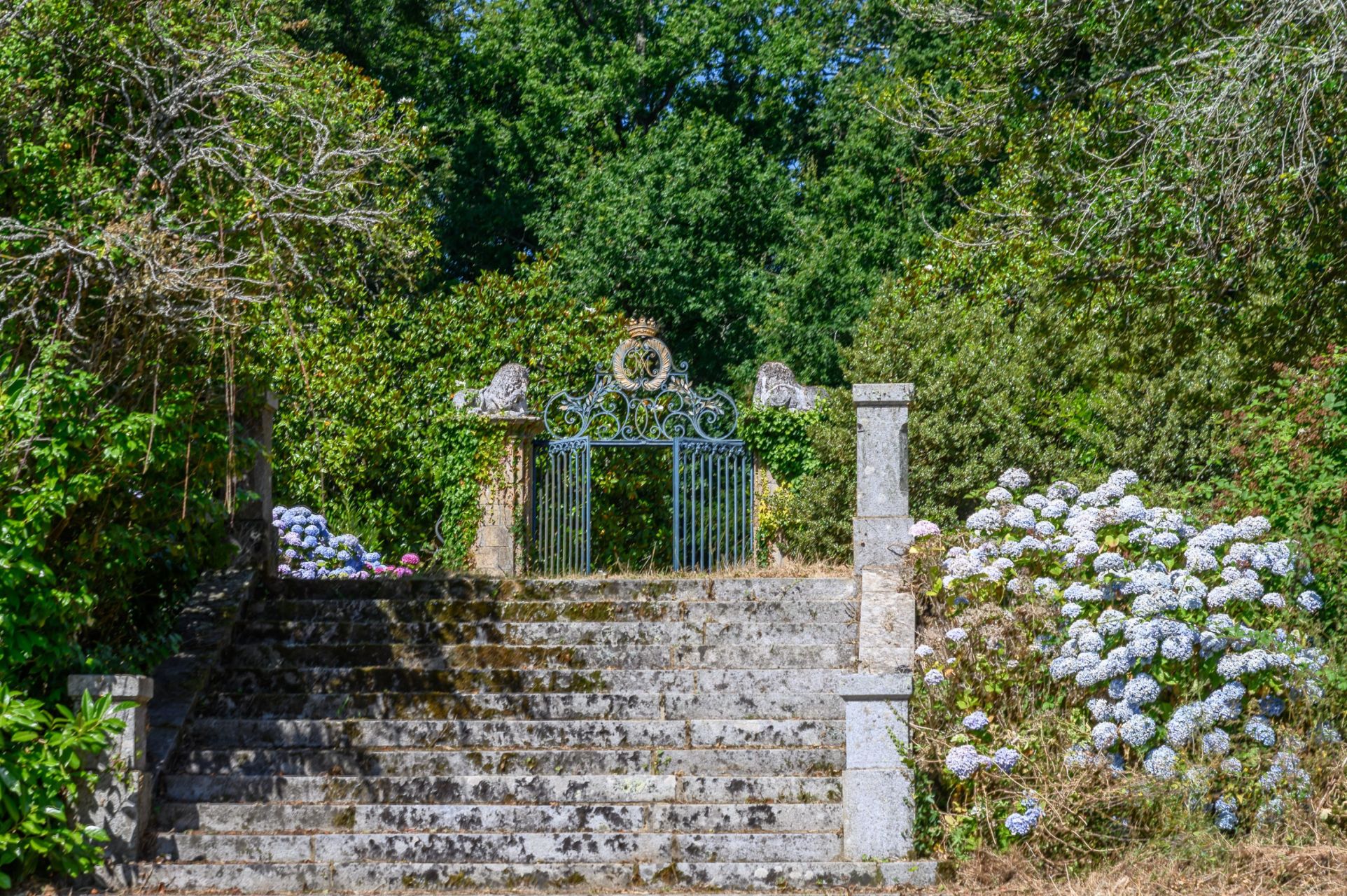 manoir 20 Pièces en vente sur PLUNERET (56400)