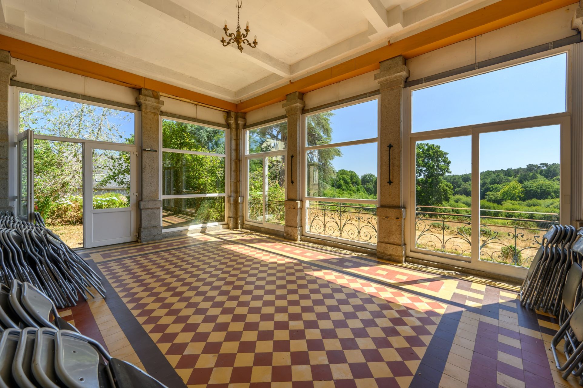 manoir 20 Pièces en vente sur PLUNERET (56400)