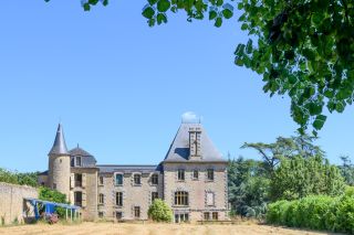 manoir 20 Pièces en vente sur PLUNERET (56400)