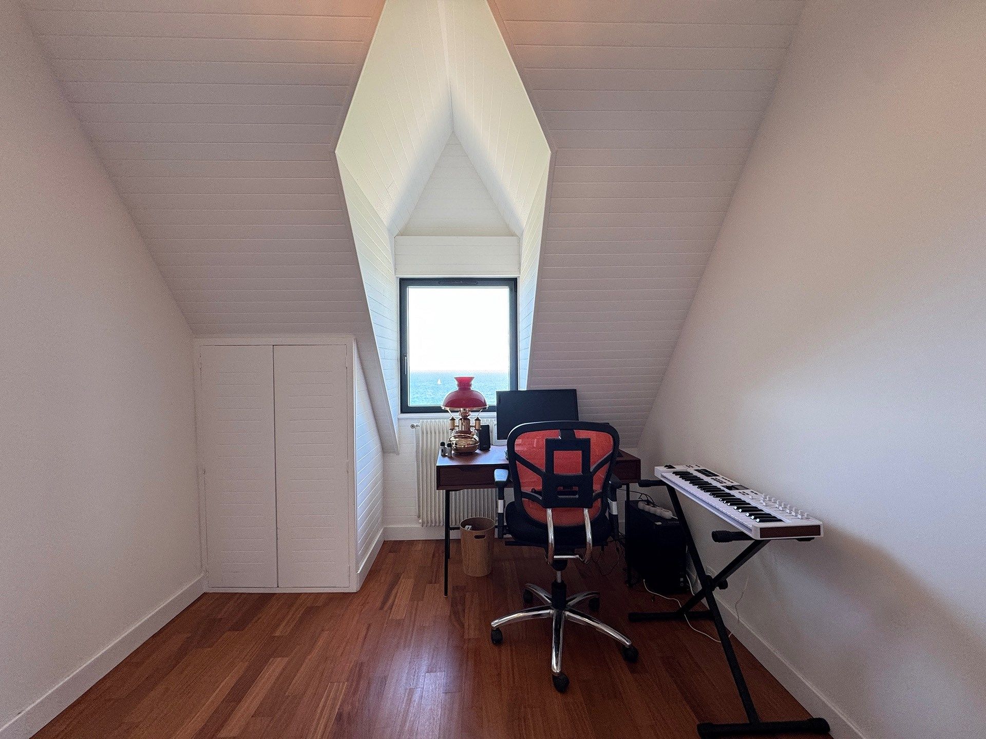 maison 8 Pièces en vente sur POULLAN SUR MER (29100)