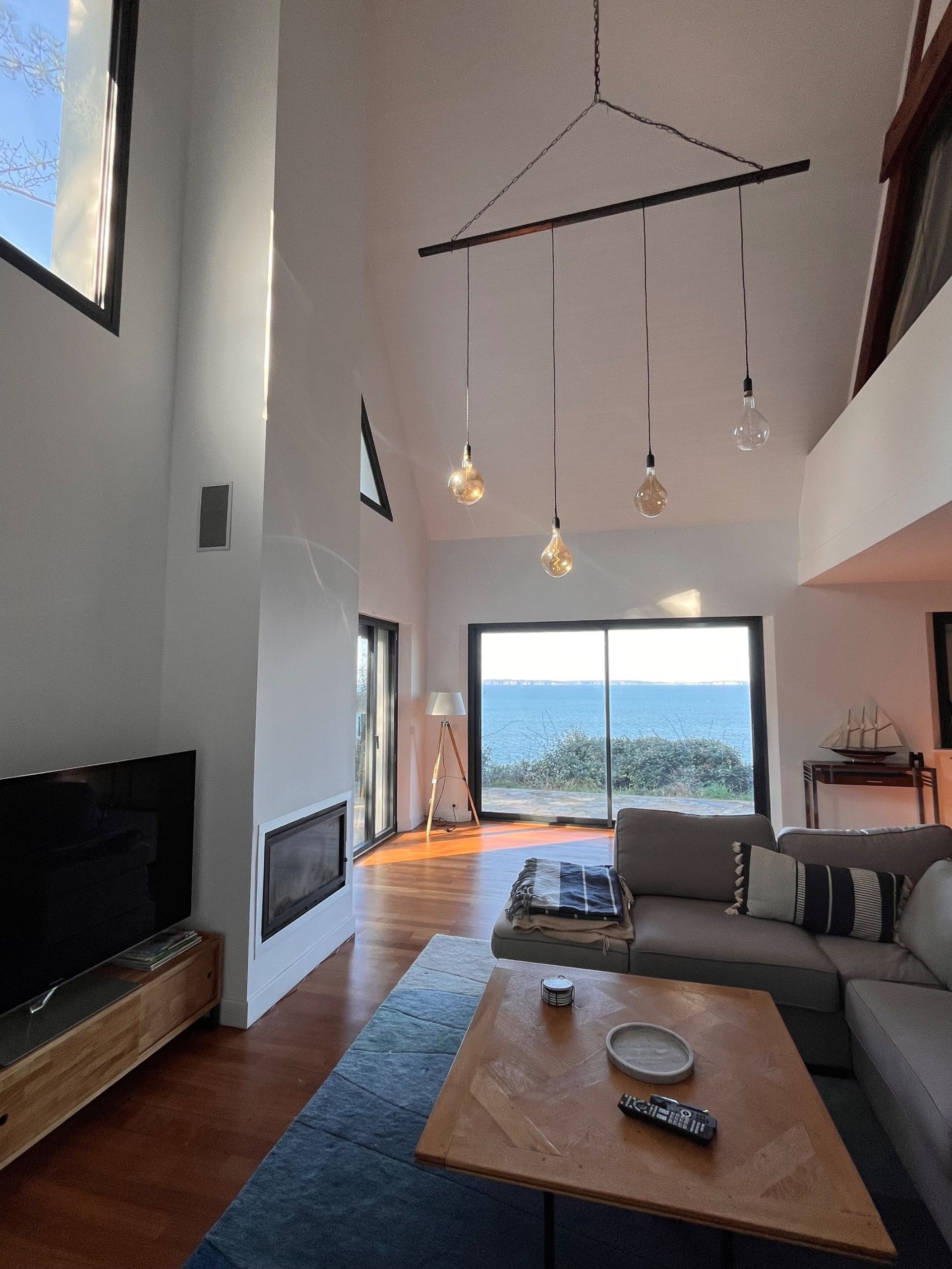 maison 8 Pièces en vente sur POULLAN SUR MER (29100)