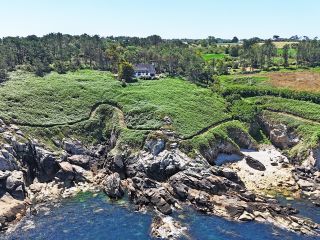 maison 8 Pièces en vente sur POULLAN SUR MER (29100)