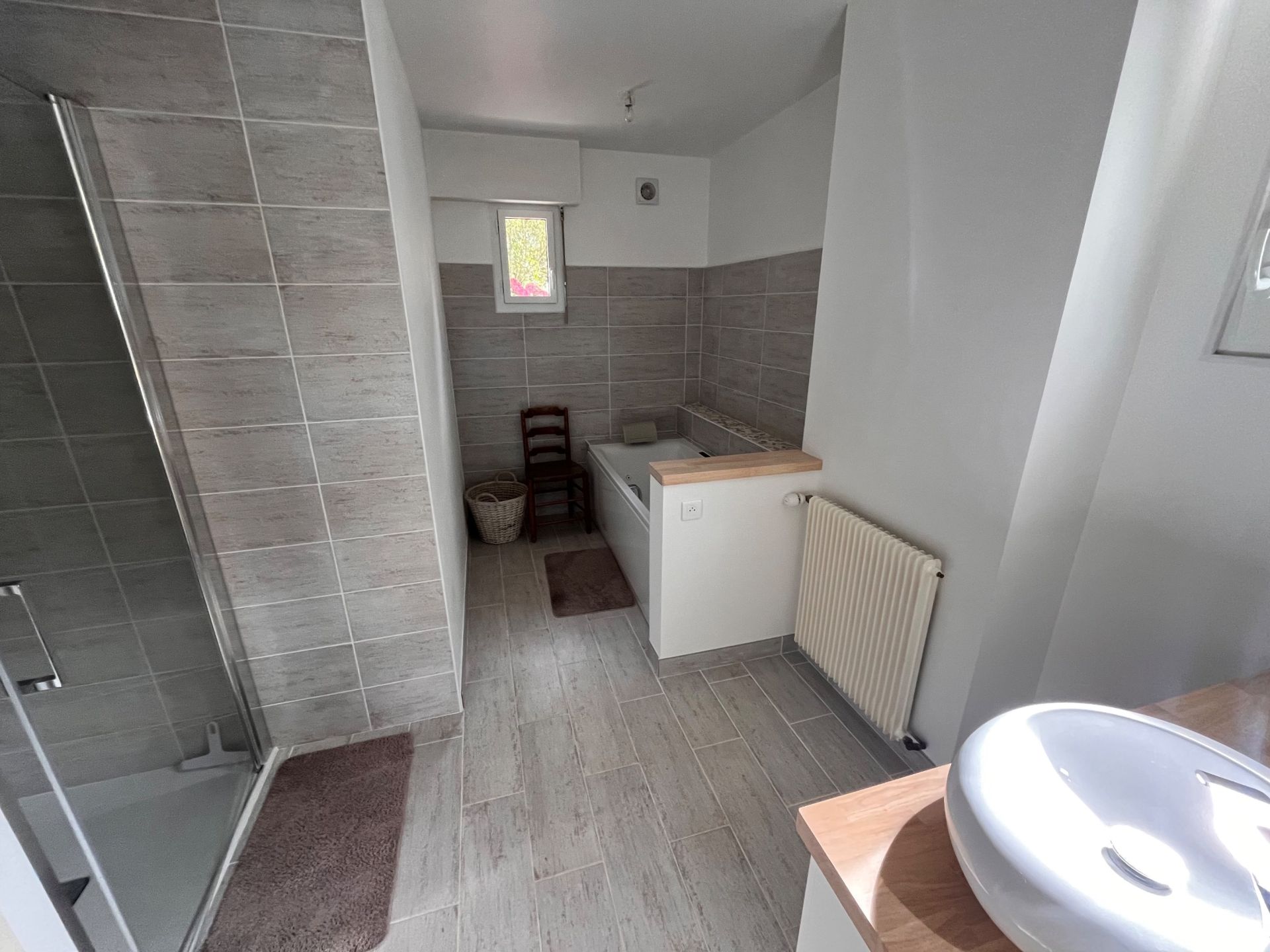 house 7 Rooms for sale on KERLAZ (29100)