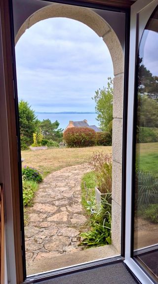 house 7 Rooms for sale on KERLAZ (29100)