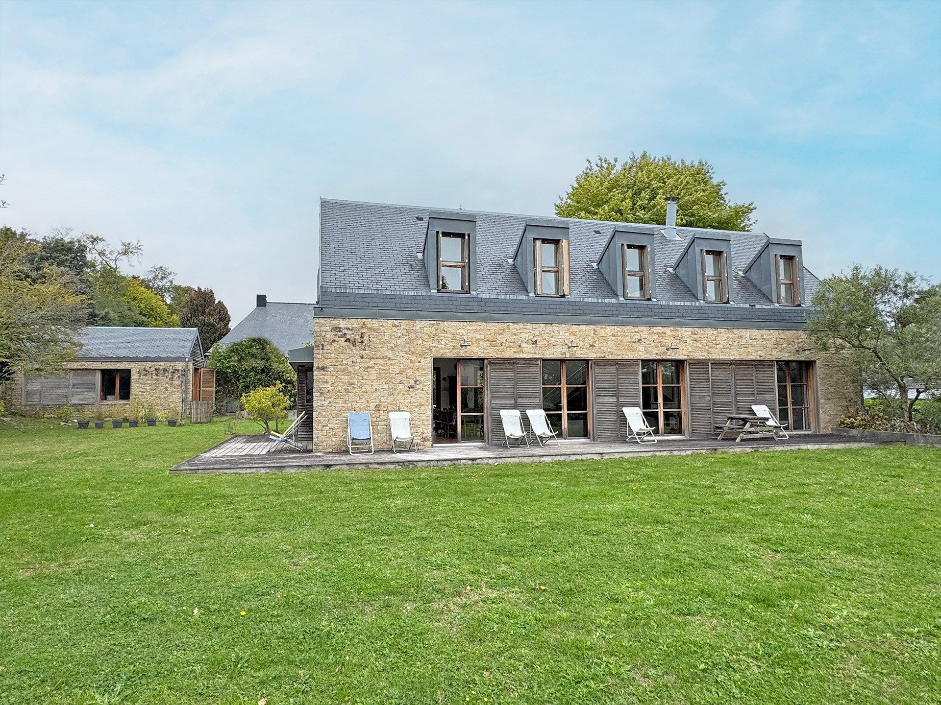 maison 9 Pièces en vente sur MORGAT (29160)