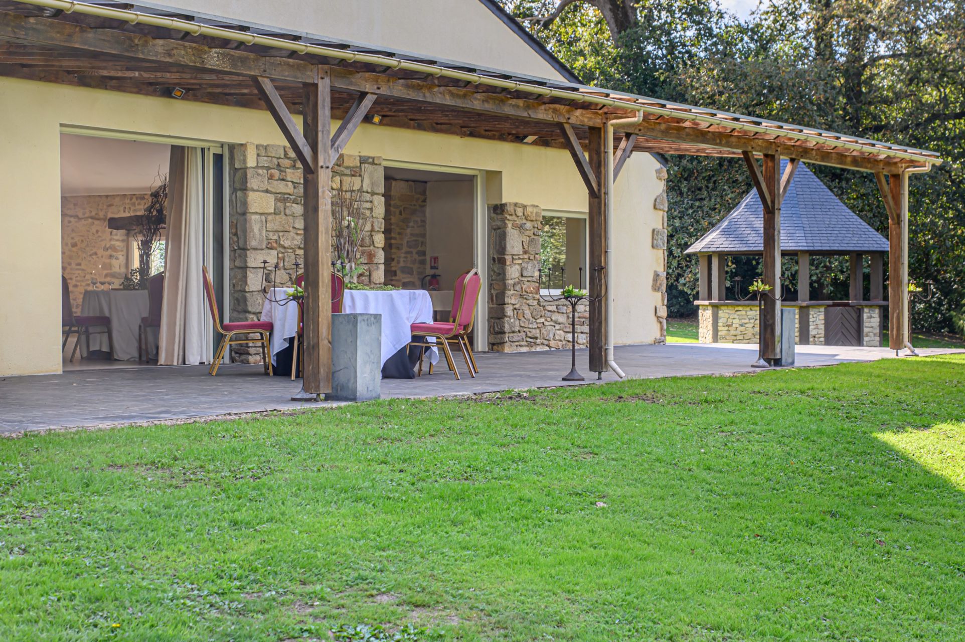 house 28 Rooms for sale on ST NOLFF (56250)