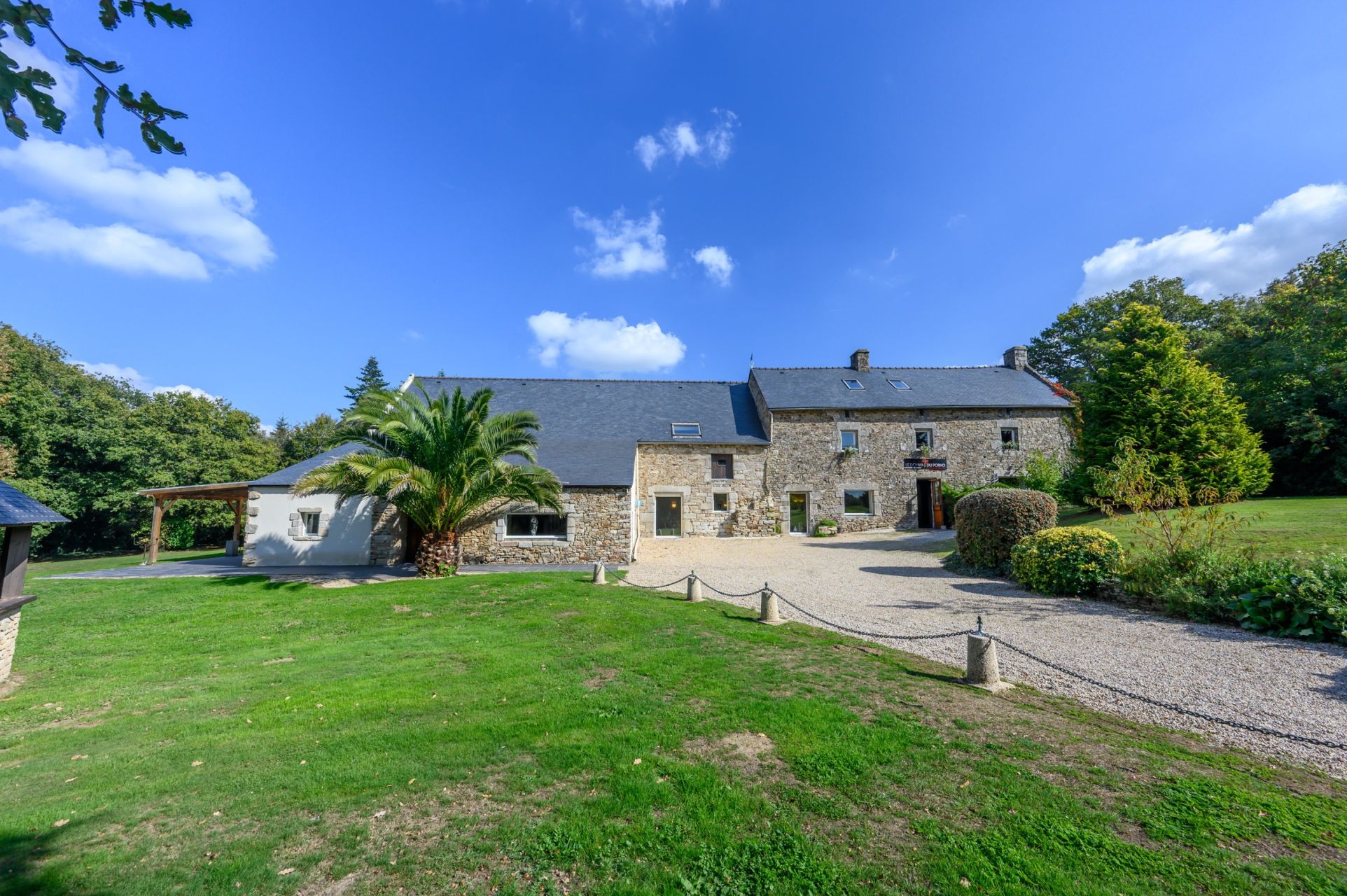 house 28 Rooms for sale on ST NOLFF (56250)