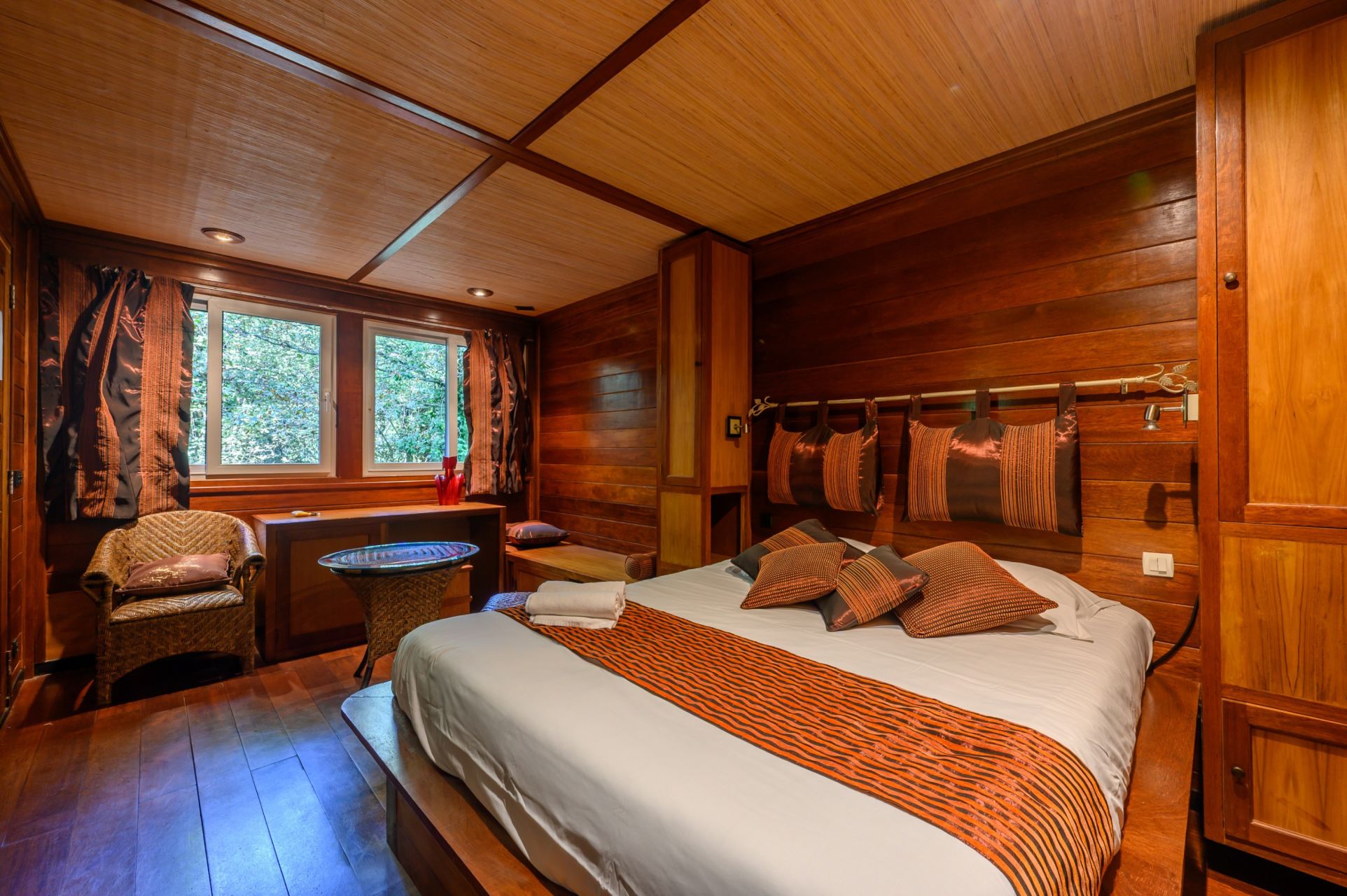 house 28 Rooms for sale on ST NOLFF (56250)