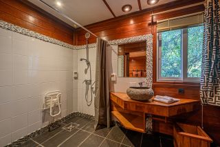 house 28 Rooms for sale on ST NOLFF (56250)