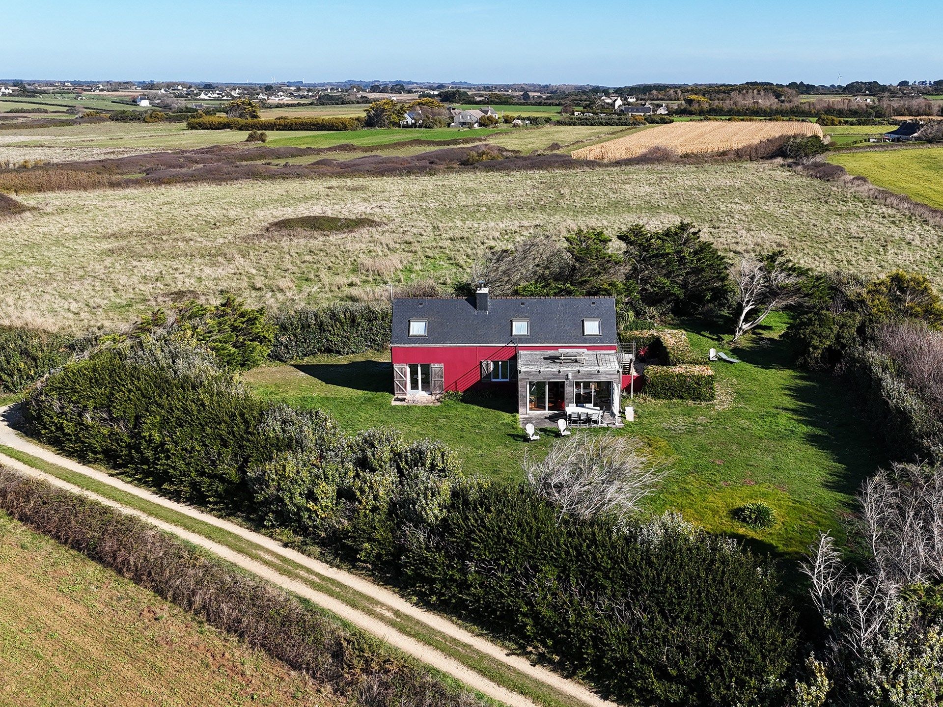 maison 8 Pièces en vente sur TREOGAT (29720)