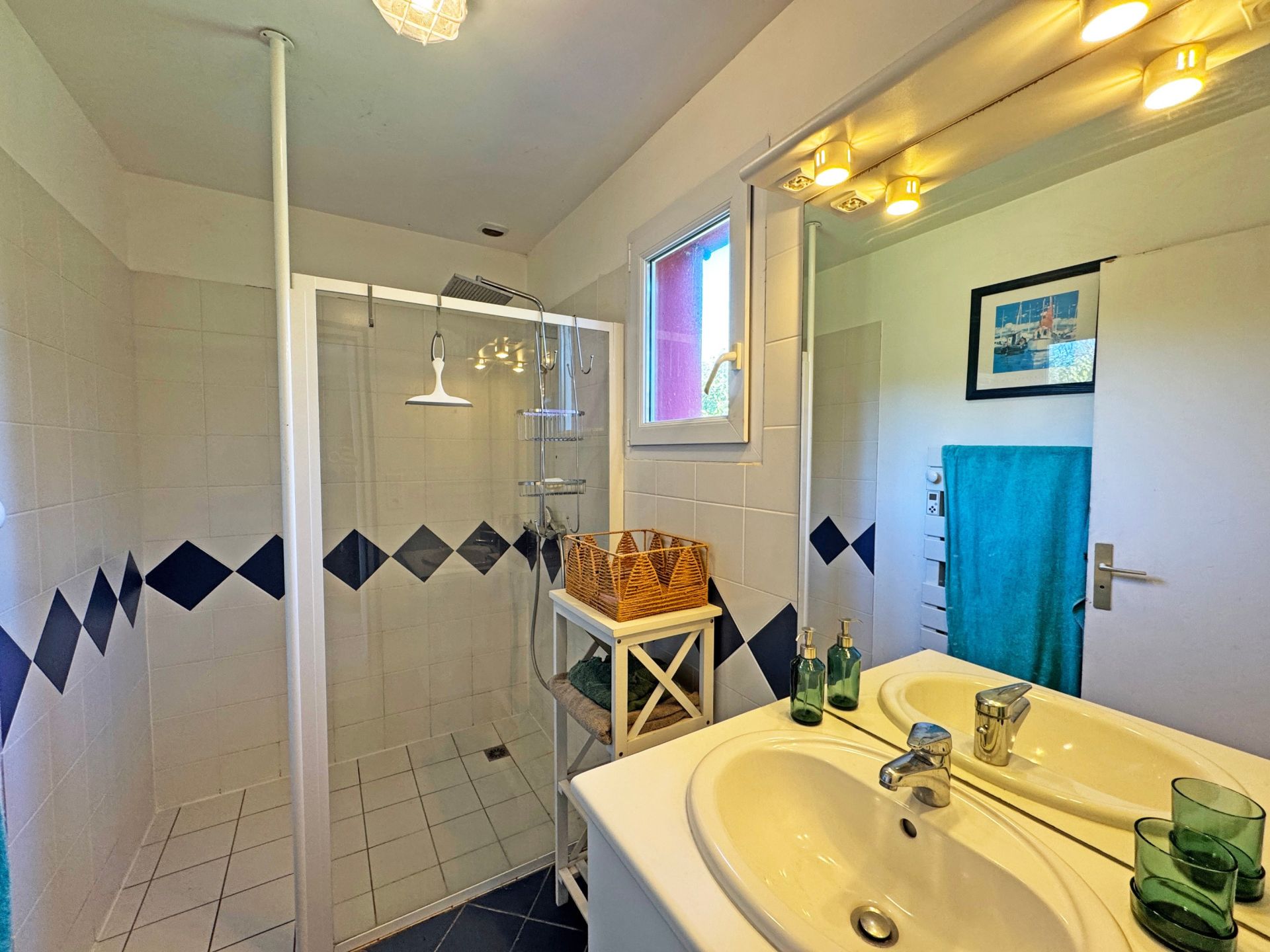 maison 8 Pièces en vente sur TREOGAT (29720)