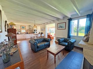 maison 8 Pièces en vente sur TREOGAT (29720)