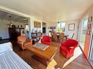 maison 8 Pièces en vente sur TREOGAT (29720)