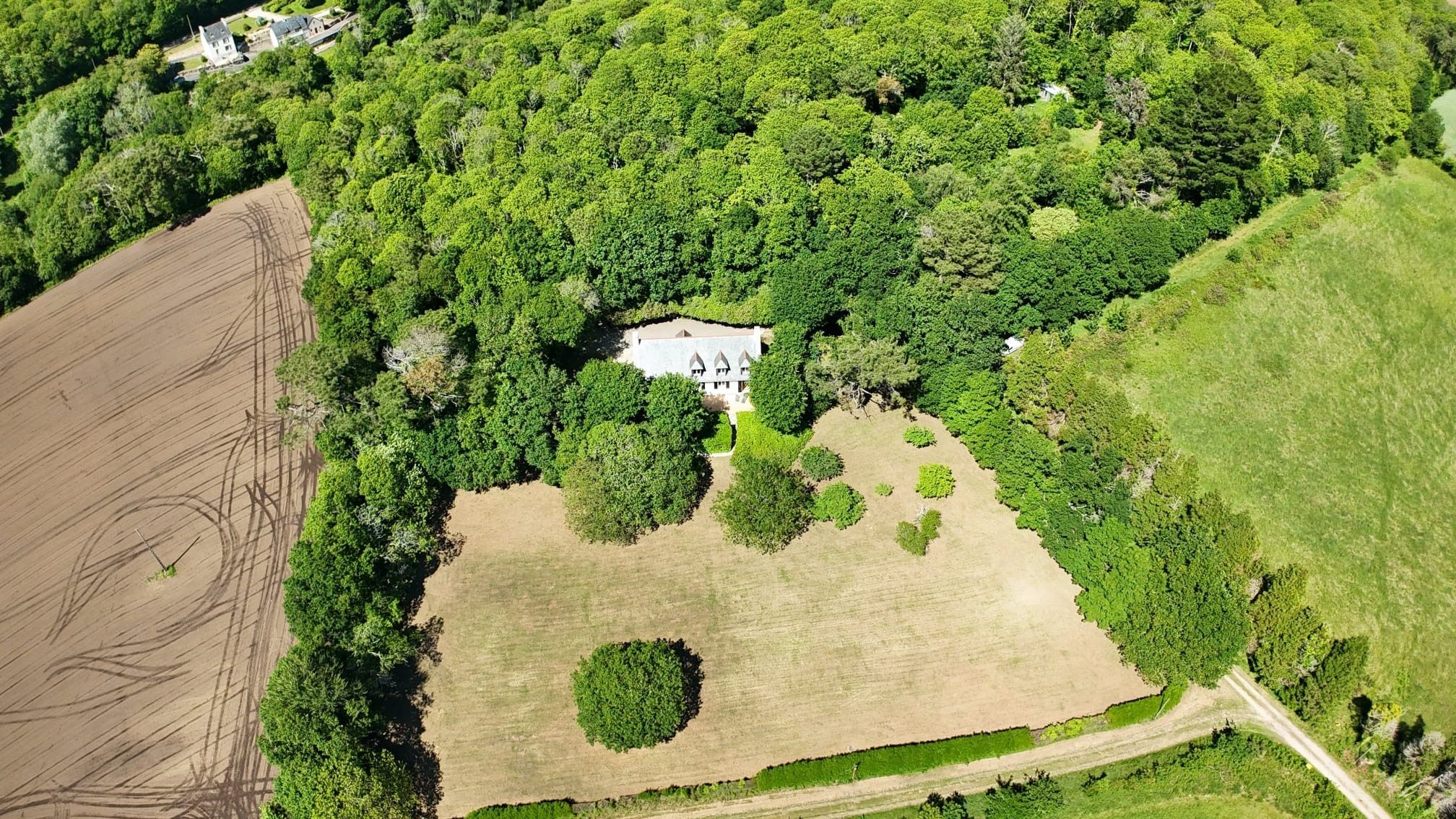 maison 6 Pièces en vente sur CONFORT MEILARS (29790)