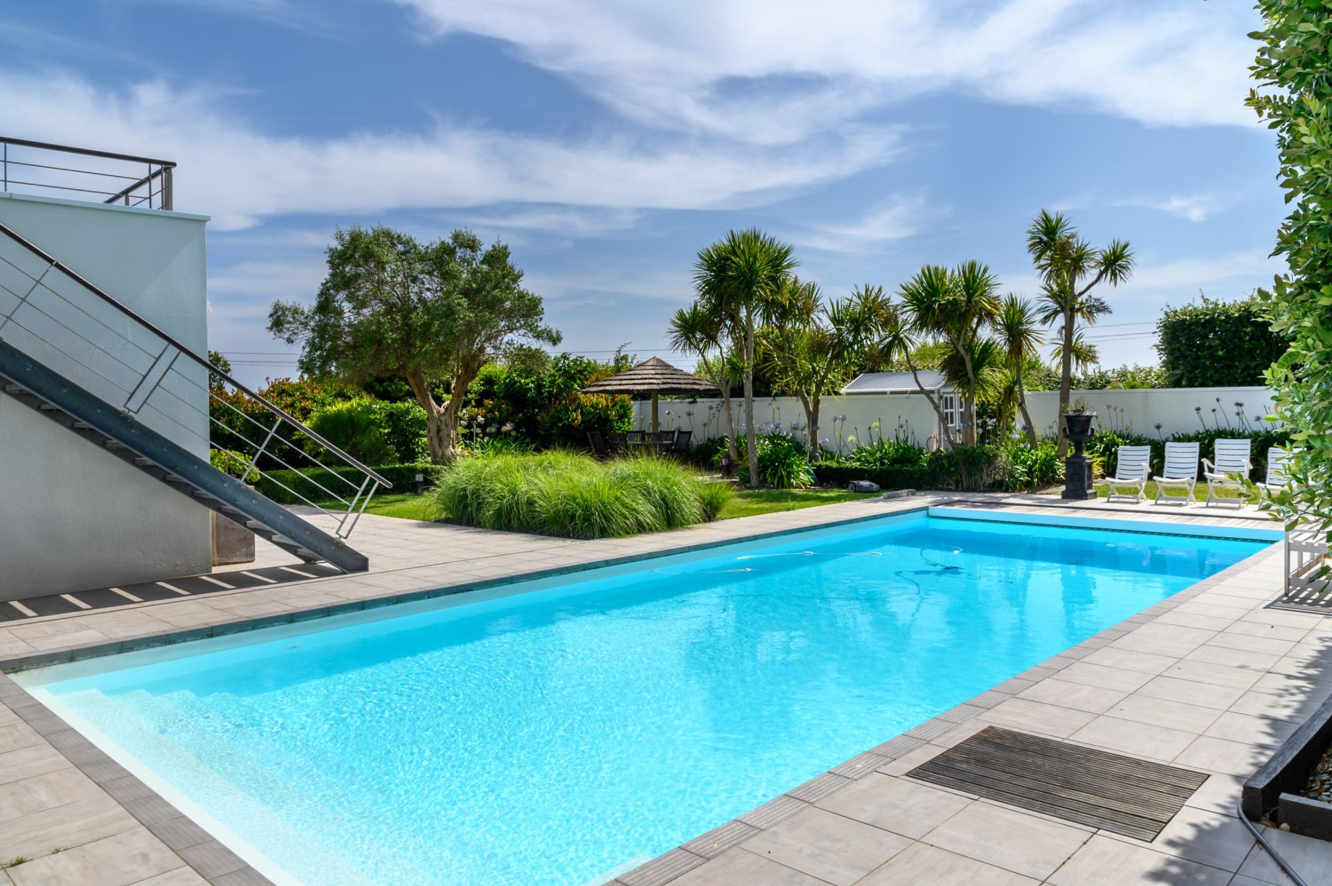 house 10 Rooms for sale on PENMARCH (29760)