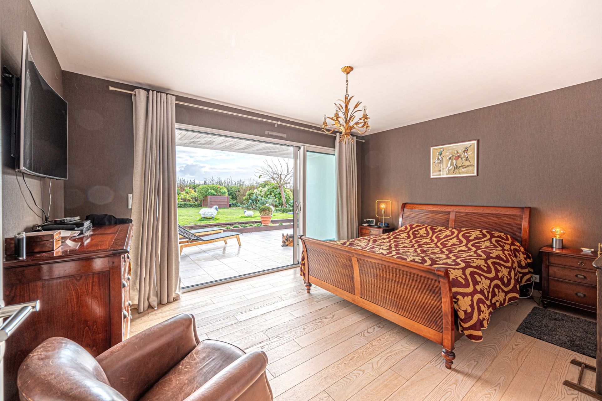 house 10 Rooms for sale on PENMARCH (29760)