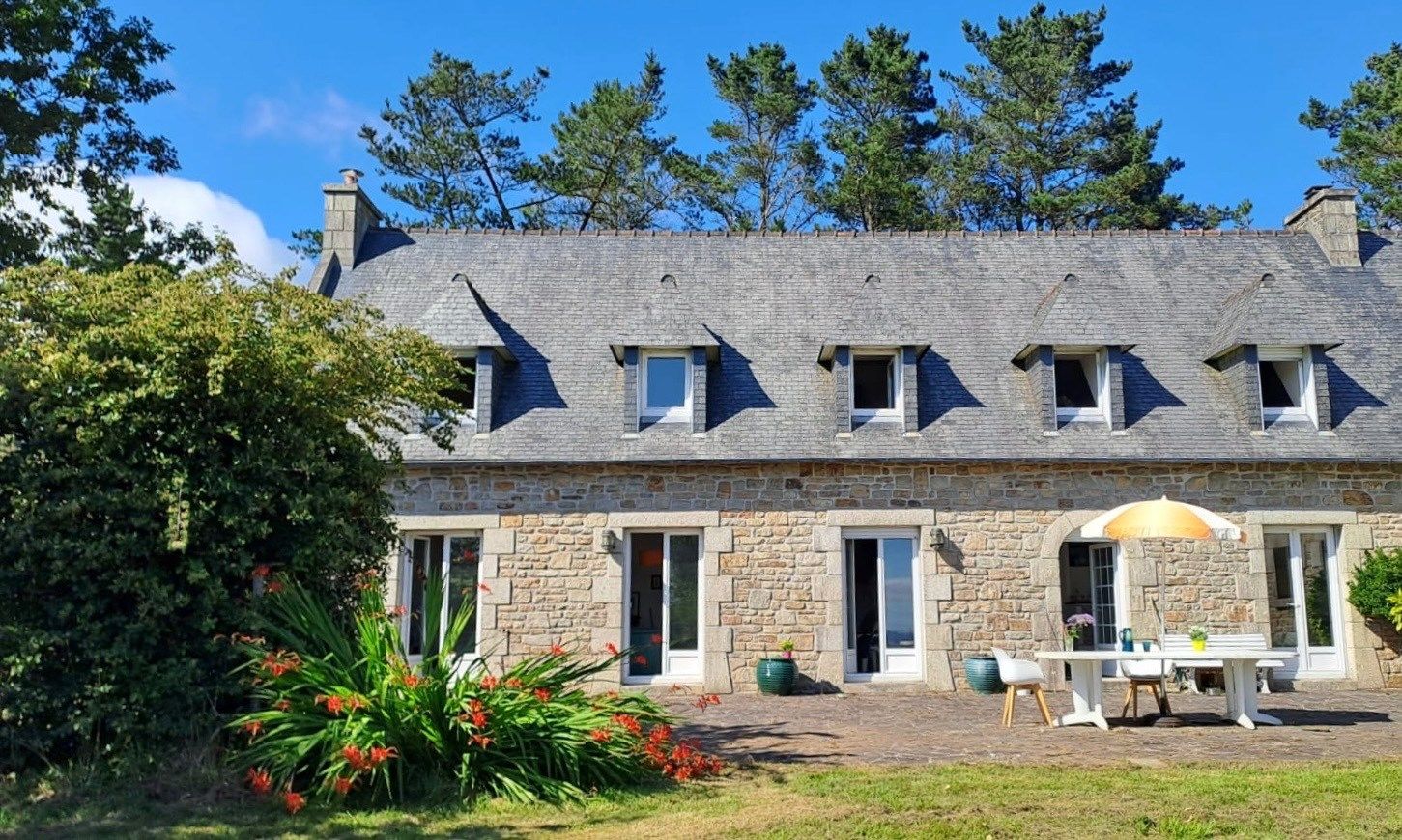 house 6 Rooms for sale on PLOMODIERN (29550)