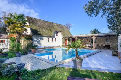 Vente Maison Saint-Lyphard 12 Pièces 304 m²