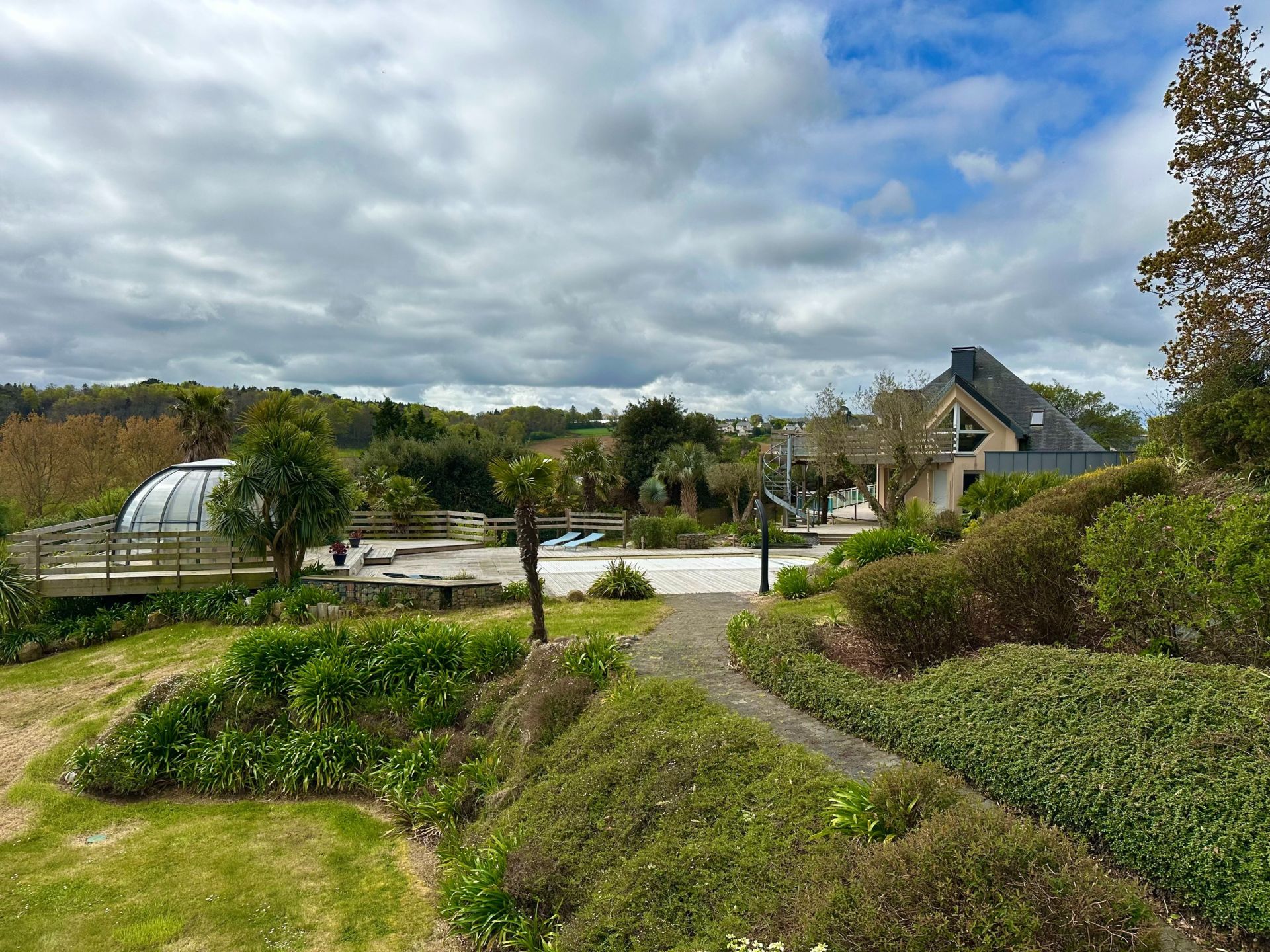 villa 5 Rooms for sale on LOGUIVY DE LA MER (22620)