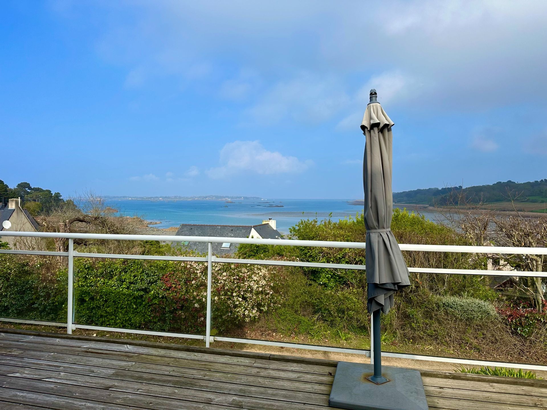 architect's house 6 Rooms for sale on LOGUIVY DE LA MER (22620)