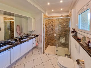 propriété 9 Pièces en vente sur HILLION (22120)