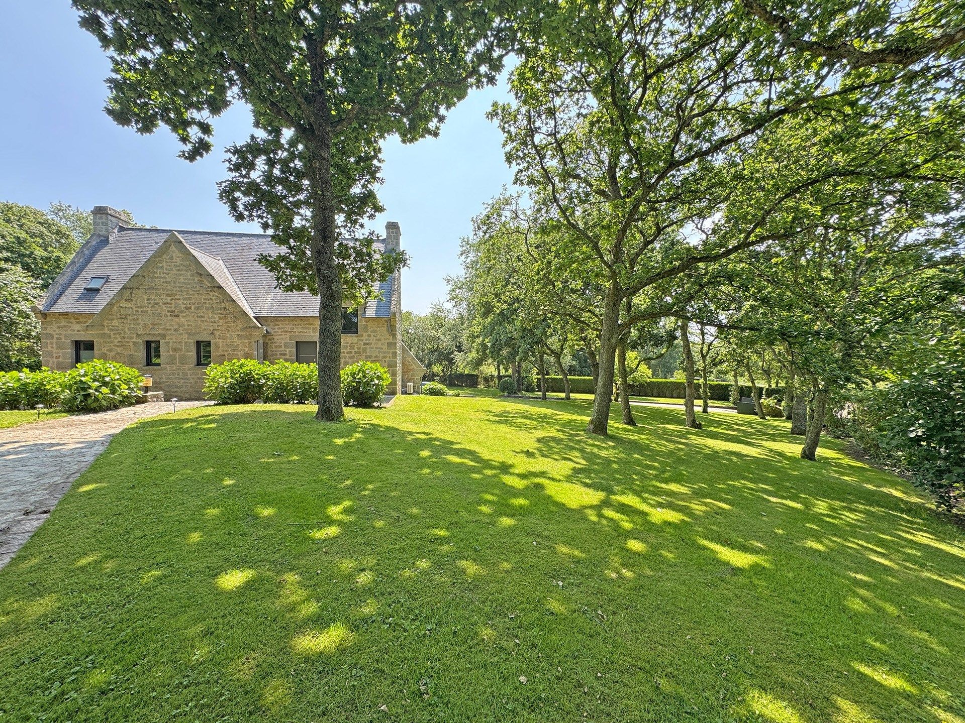 maison 8 Pièces en vente sur BRELES (29810)