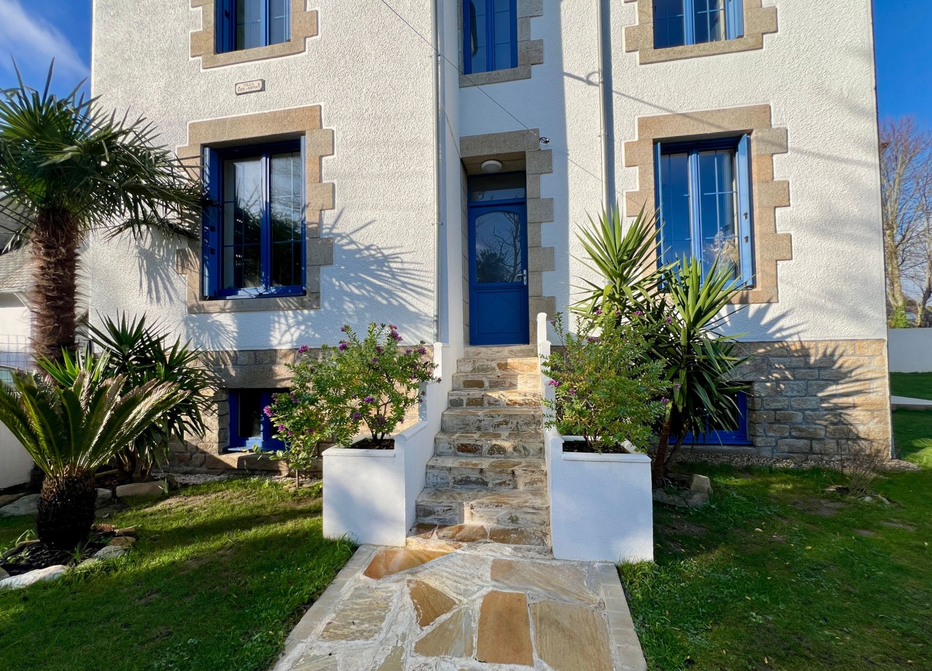 house 7 Rooms for sale on LOCTUDY (29750)