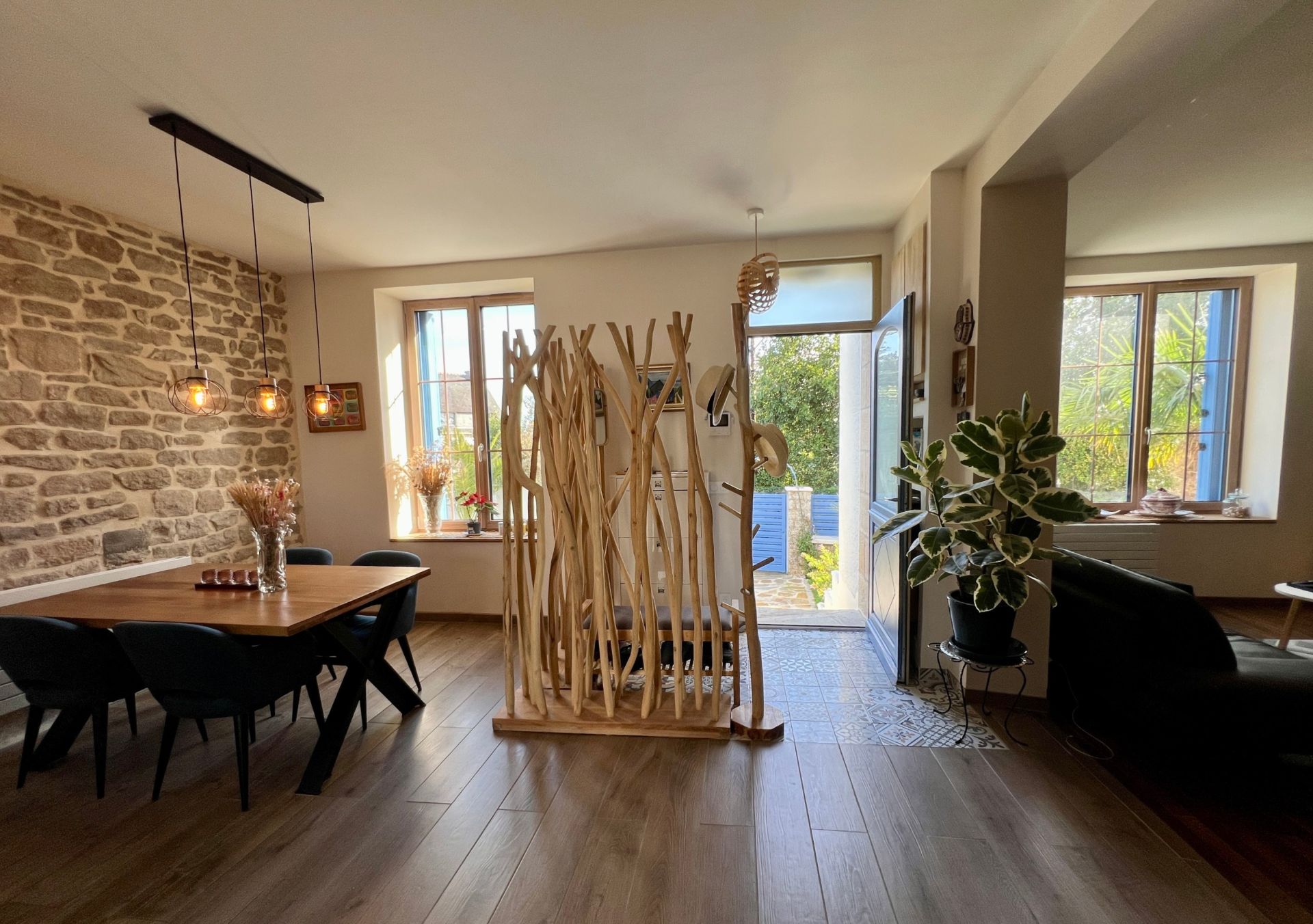 house 7 Rooms for sale on LOCTUDY (29750)