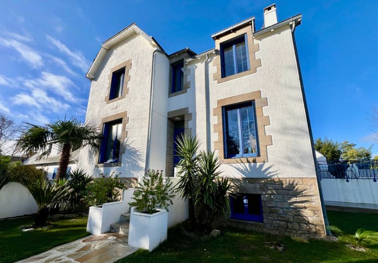 house 7 Rooms for sale on LOCTUDY (29750)