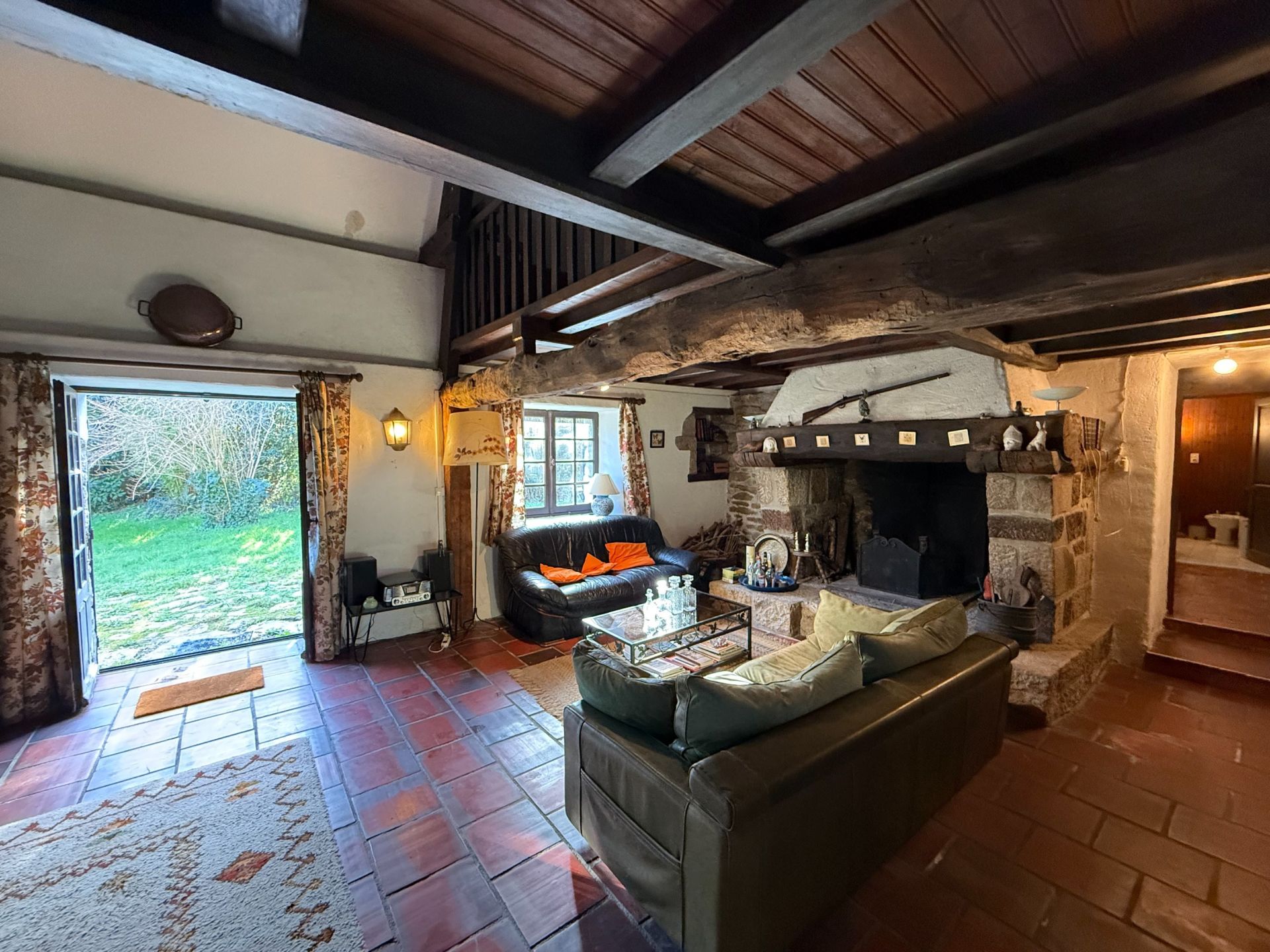 house 6 Rooms for sale on ST MOLF (44350)