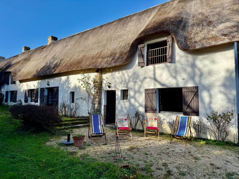 house 6 Rooms for sale on ST MOLF (44350)