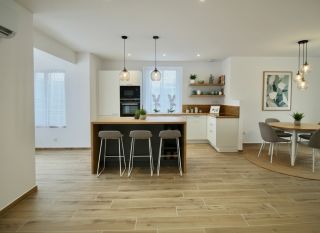 house 4 Rooms for sale on LA BAULE (44500)