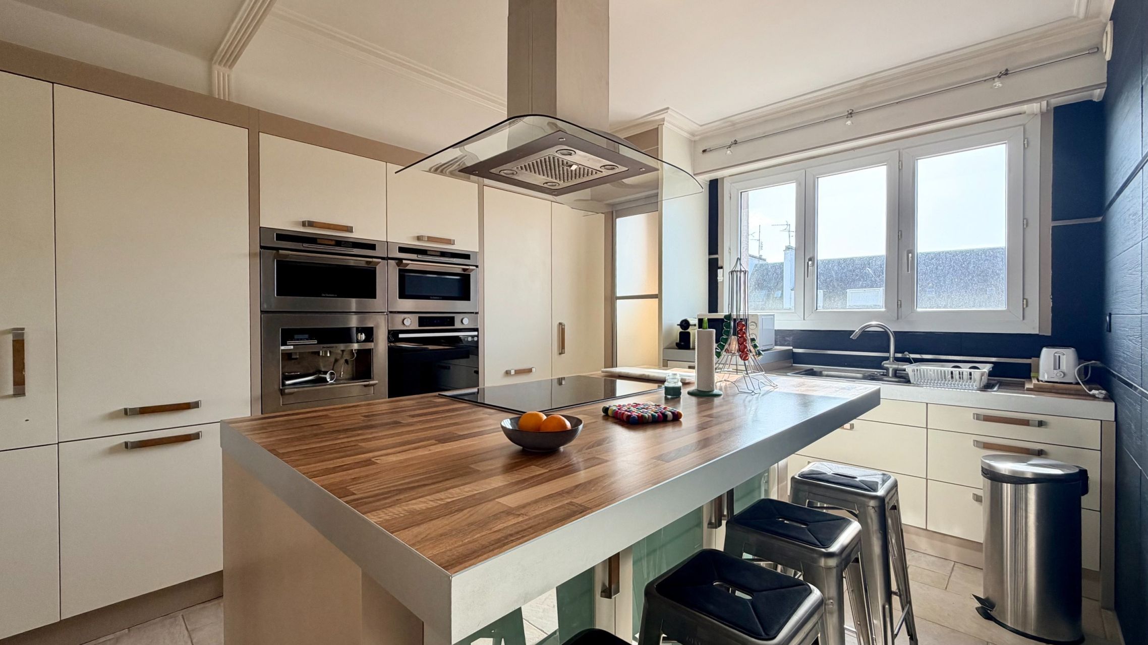 apartment 4 Rooms for sale on LORIENT (56100)