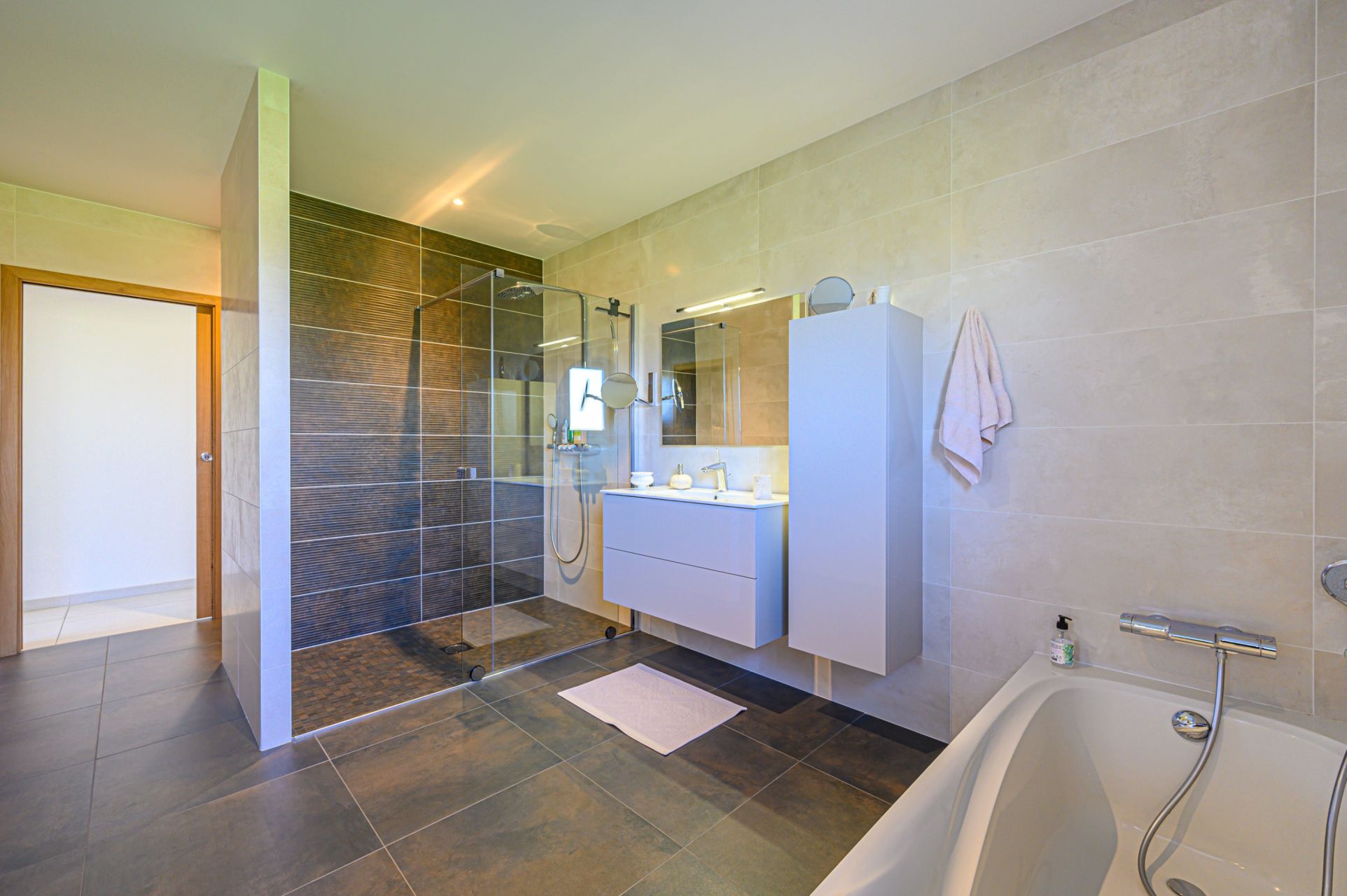 house 7 Rooms for sale on NEVEZ (29920)