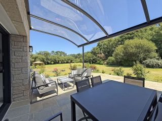 house 7 Rooms for sale on NEVEZ (29920)