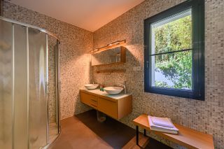 house 6 Rooms for sale on ARZON (56640)