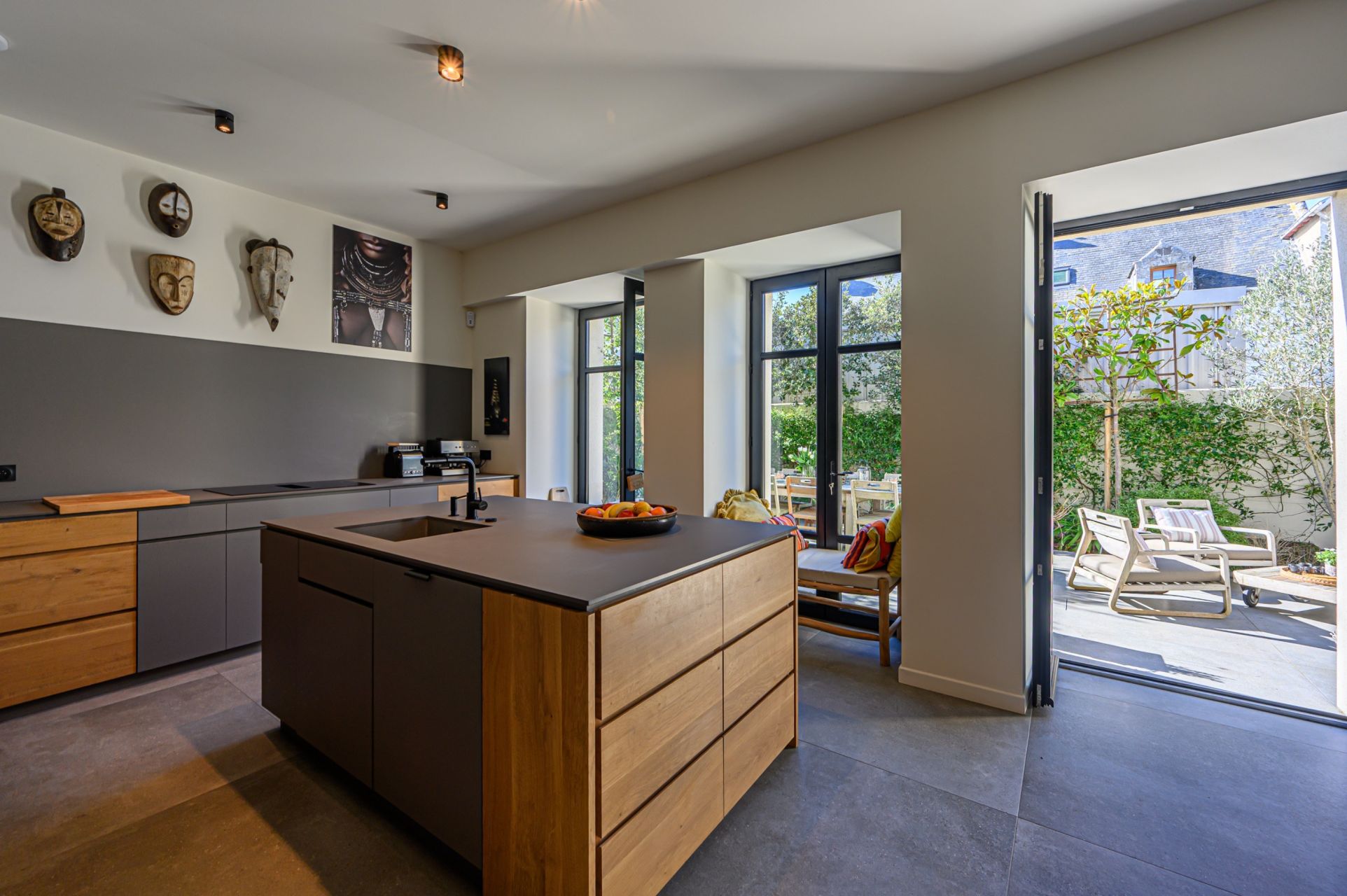 house 8 Rooms for seasonal rent on LE POULIGUEN (44510)
