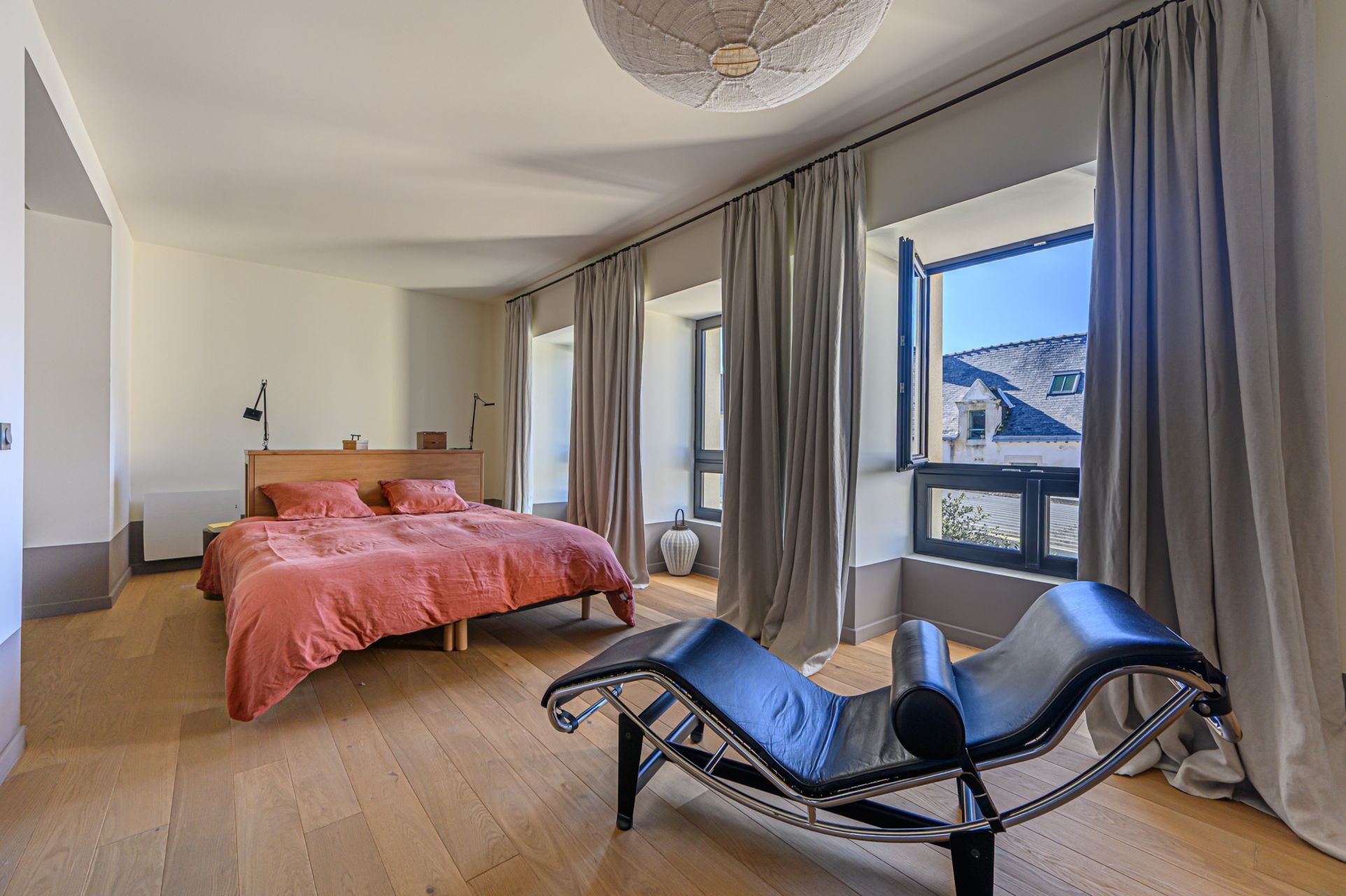 house 8 Rooms for seasonal rent on LE POULIGUEN (44510)