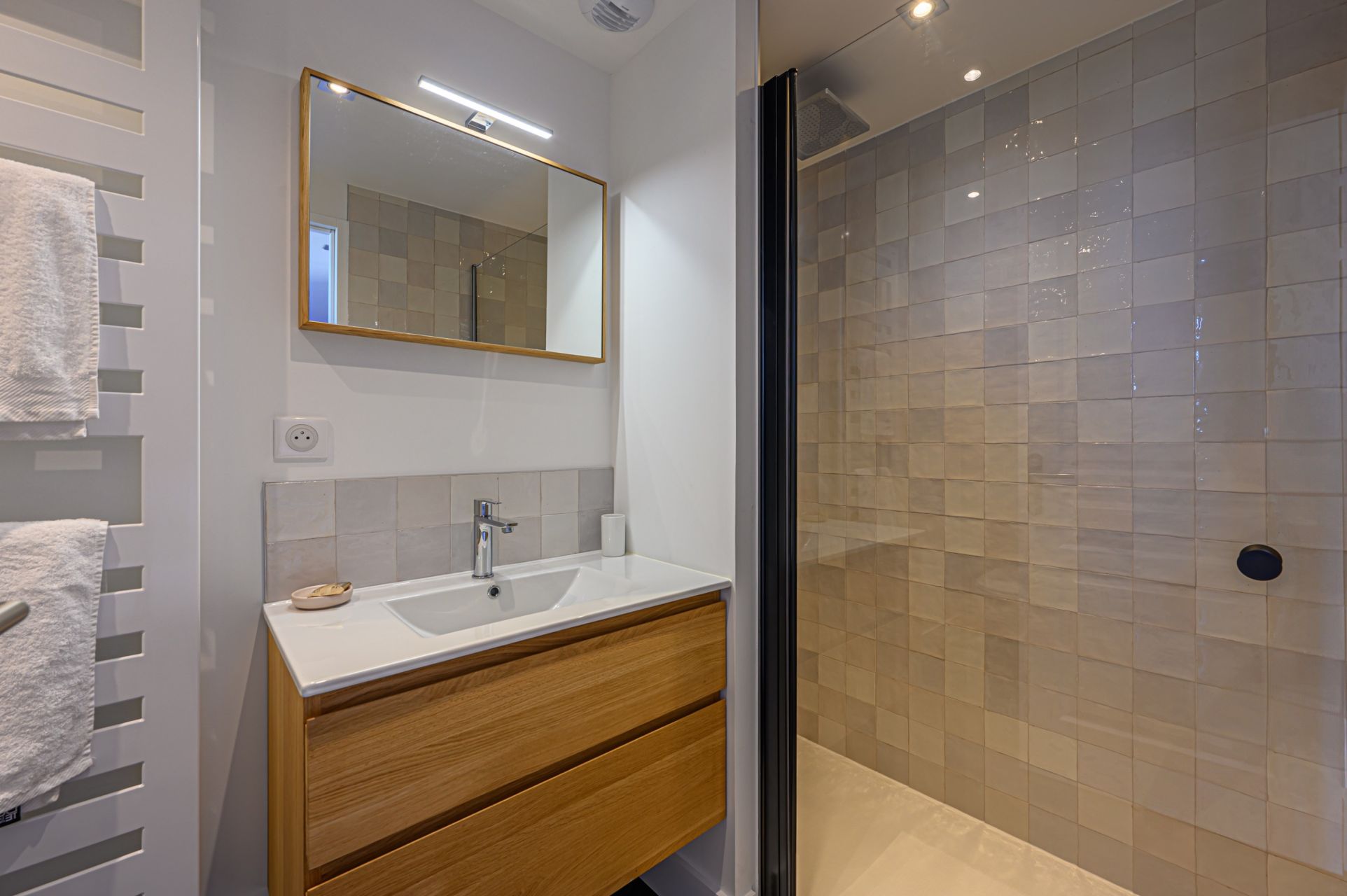 house 6 Rooms for seasonal rent on PENMARCH (29760)