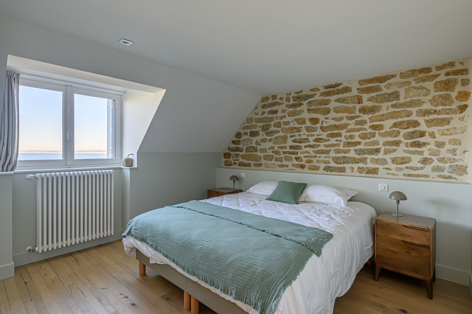 house 6 Rooms for seasonal rent on PENMARCH (29760)